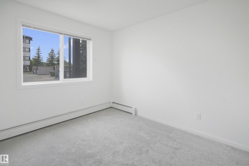 114 3357 16A Avenue, Edmonton, AB - Indoor Photo Showing Other Room