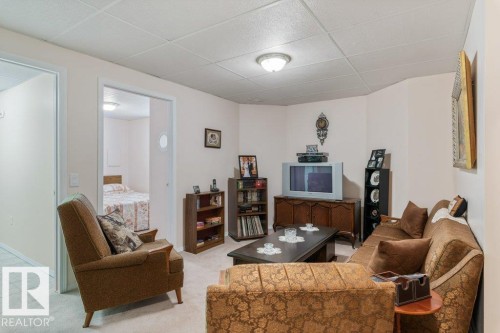 7605 165A Avenue, Edmonton, AB - Indoor