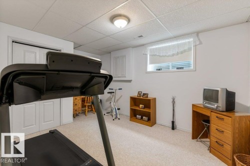 7605 165A Avenue, Edmonton, AB - Indoor