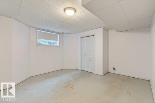 7605 165A Avenue, Edmonton, AB - Indoor