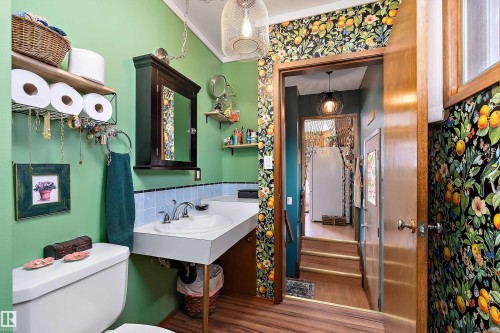 4710 54 Avenue, Wetaskiwin, AB - Indoor Photo Showing Bathroom