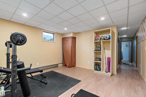 4710 54 Avenue, Wetaskiwin, AB - Indoor Photo Showing Gym Room