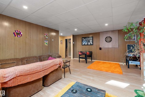 4710 54 Avenue, Wetaskiwin, AB - Indoor