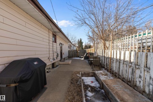 4710 54 Avenue, Wetaskiwin, AB - Outdoor With Exterior