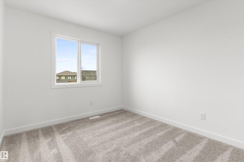1048 Cristall Crescent, Edmonton, AB - Indoor Photo Showing Other Room