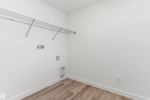 1048 Cristall Crescent, Edmonton, AB - Indoor With Storage
