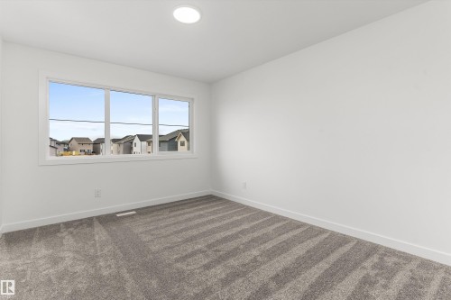 1048 Cristall Crescent, Edmonton, AB - Indoor Photo Showing Other Room