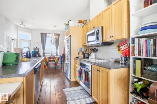 514 9507 101 Avenue, Edmonton, AB - Indoor Photo Showing Kitchen