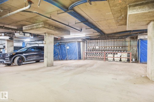 514 9507 101 Avenue, Edmonton, AB - Indoor Photo Showing Garage