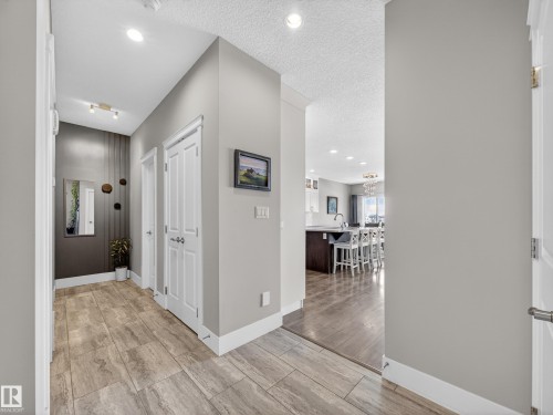 1047 Coopers Hawk Link Link, Edmonton, AB - Indoor Photo Showing Other Room