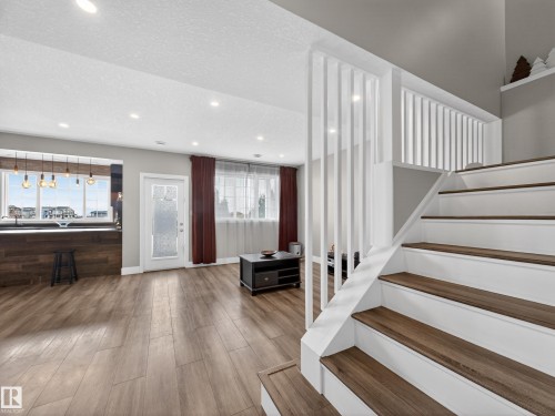 1047 Coopers Hawk Link Link, Edmonton, AB - Indoor Photo Showing Other Room