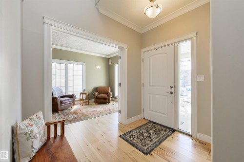 195 Darlington Crescent, Edmonton, AB - Indoor Photo Showing Other Room