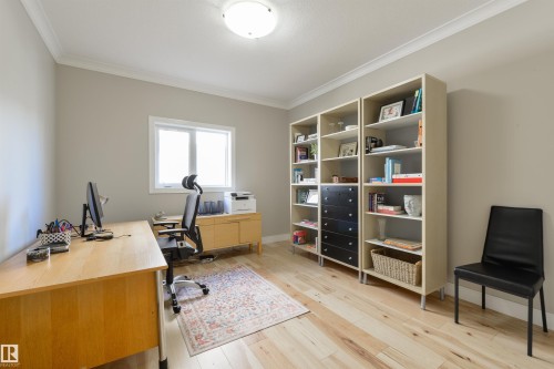 195 Darlington Crescent, Edmonton, AB - Indoor Photo Showing Office