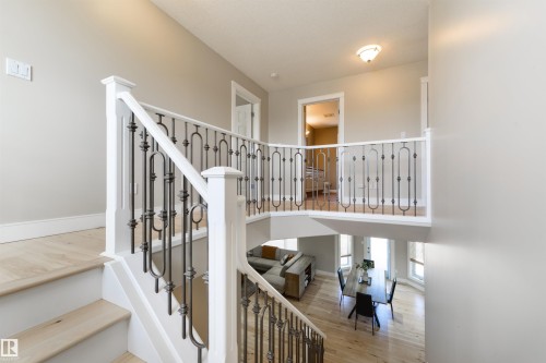 195 Darlington Crescent, Edmonton, AB - Indoor Photo Showing Other Room