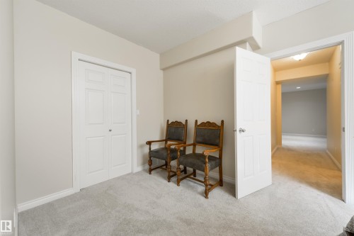 195 Darlington Crescent, Edmonton, AB - Indoor