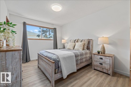 10013 106 Street, Fort Saskatchewan, AB - Indoor Photo Showing Bedroom