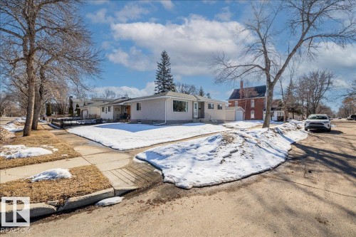 10013 106 Street, Fort Saskatchewan, AB - Outdoor