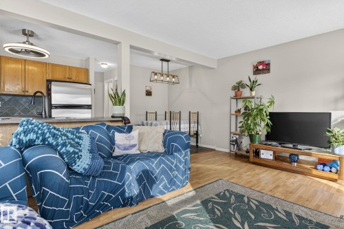 176 230 Edwards Drive, Edmonton, AB - Indoor Photo Showing Other Room