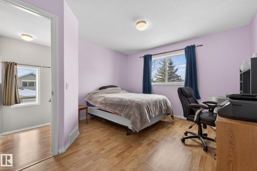 176 230 Edwards Drive, Edmonton, AB - Indoor Photo Showing Bedroom