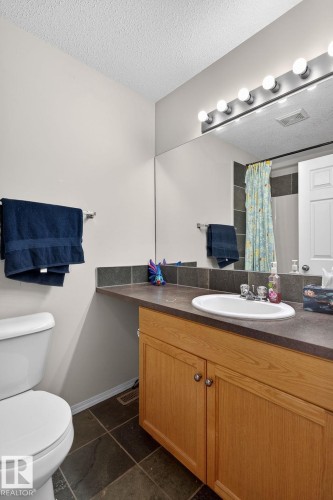 176 230 Edwards Drive, Edmonton, AB - Indoor Photo Showing Bathroom