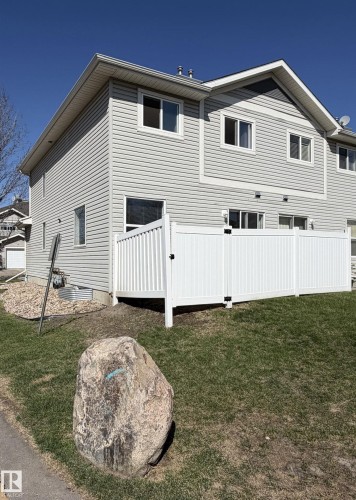 176 230 Edwards Drive, Edmonton, AB - Outdoor