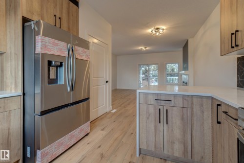 #11 6519 46 St, Wetaskiwin, AB - Indoor Photo Showing Kitchen