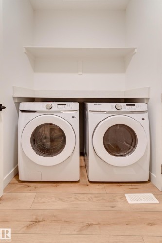 #11 6519 46 St, Wetaskiwin, AB - Indoor Photo Showing Laundry Room