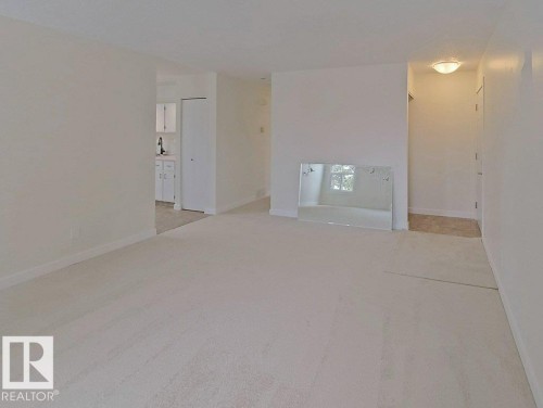 4507 35 Avenue, Edmonton, AB - Indoor Photo Showing Other Room