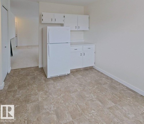 4507 35 Avenue, Edmonton, AB - Indoor