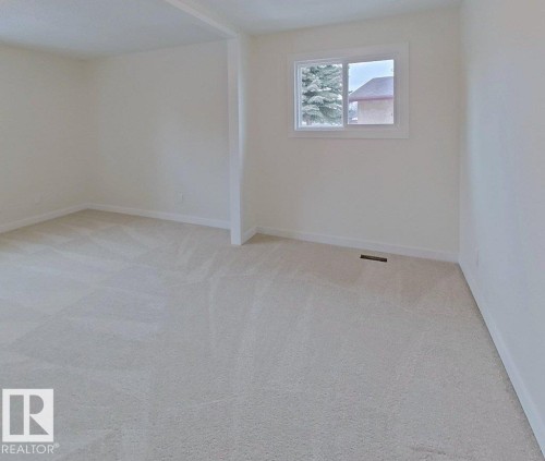 4507 35 Avenue, Edmonton, AB - Indoor Photo Showing Other Room