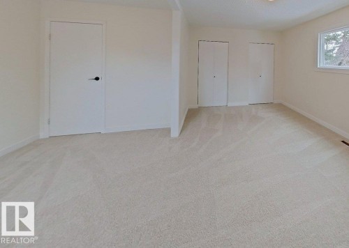 4507 35 Avenue, Edmonton, AB - Indoor Photo Showing Other Room