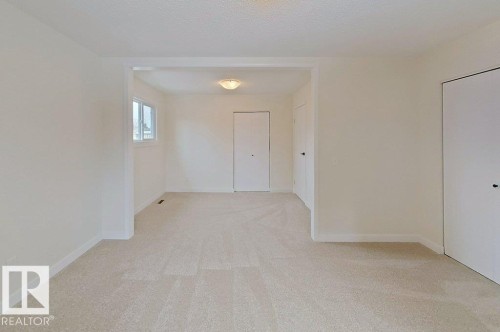 4507 35 Avenue, Edmonton, AB - Indoor Photo Showing Other Room