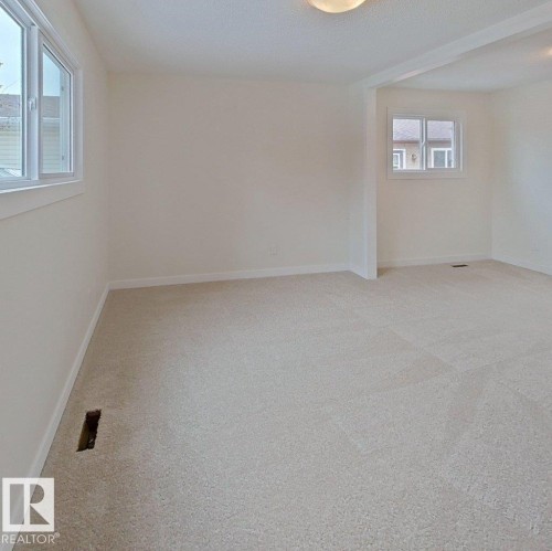 4507 35 Avenue, Edmonton, AB - Indoor Photo Showing Other Room