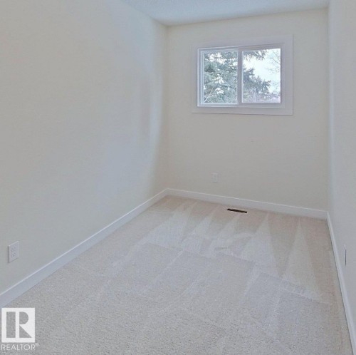 4507 35 Avenue, Edmonton, AB - Indoor Photo Showing Other Room