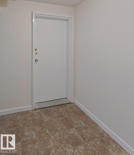 4507 35 Avenue, Edmonton, AB - Indoor Photo Showing Other Room