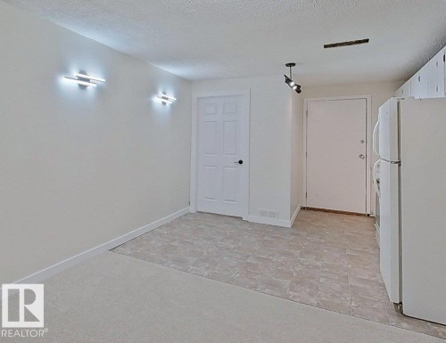 4507 35 Avenue, Edmonton, AB - Indoor Photo Showing Other Room