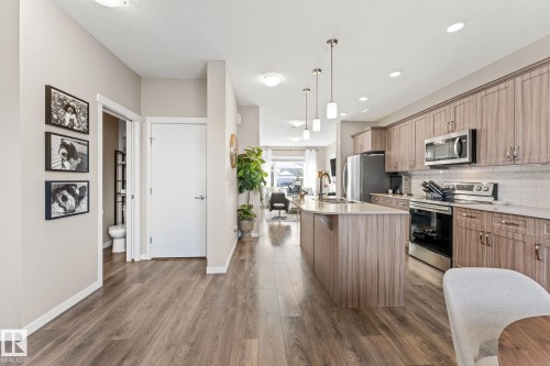 17159 49 Street, Edmonton, AB - Indoor Photo Showing Kitchen With Upgraded Kitchen