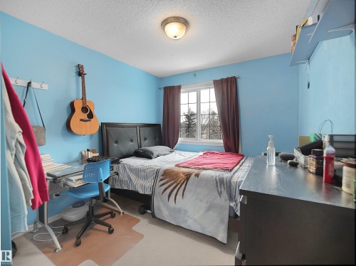 21379 89 Avenue, Edmonton, AB - Indoor Photo Showing Bedroom