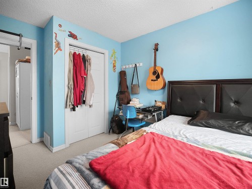21379 89 Avenue, Edmonton, AB - Indoor Photo Showing Bedroom