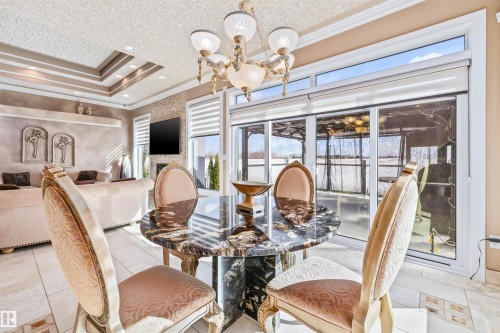 50 Kingsford Crescent, St. Albert, AB - Indoor Photo Showing Dining Room