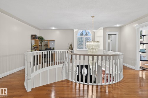 158 Wolf Ridge Place, Edmonton, AB - Indoor Photo Showing Other Room