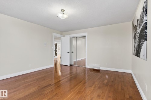 158 Wolf Ridge Place, Edmonton, AB - Indoor Photo Showing Other Room