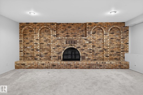 158 Wolf Ridge Place, Edmonton, AB - Indoor Photo Showing Other Room