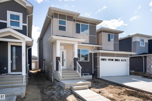 3117 Magpie Way, Edmonton, AB - Indoor Photo Showing Kitchen With Double Sink With Upgraded Kitchen