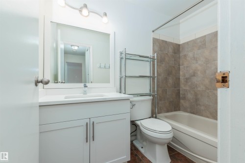 14636 25 Street, Edmonton, AB - Indoor Photo Showing Bathroom
