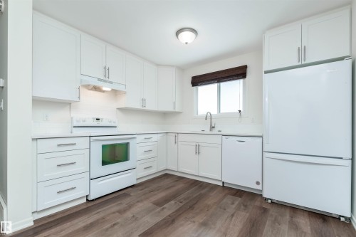 14636 25 Street, Edmonton, AB - Indoor Photo Showing Kitchen