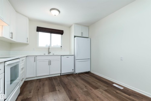 14636 25 Street, Edmonton, AB - Indoor Photo Showing Kitchen