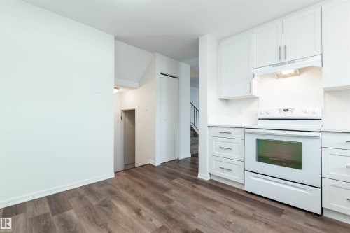 14636 25 Street, Edmonton, AB - Indoor Photo Showing Kitchen
