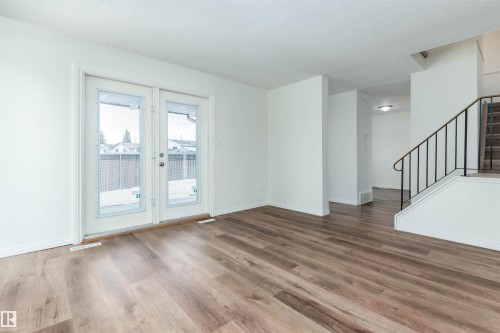 14636 25 Street, Edmonton, AB - Indoor Photo Showing Other Room