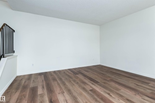 14636 25 Street, Edmonton, AB - Indoor Photo Showing Other Room